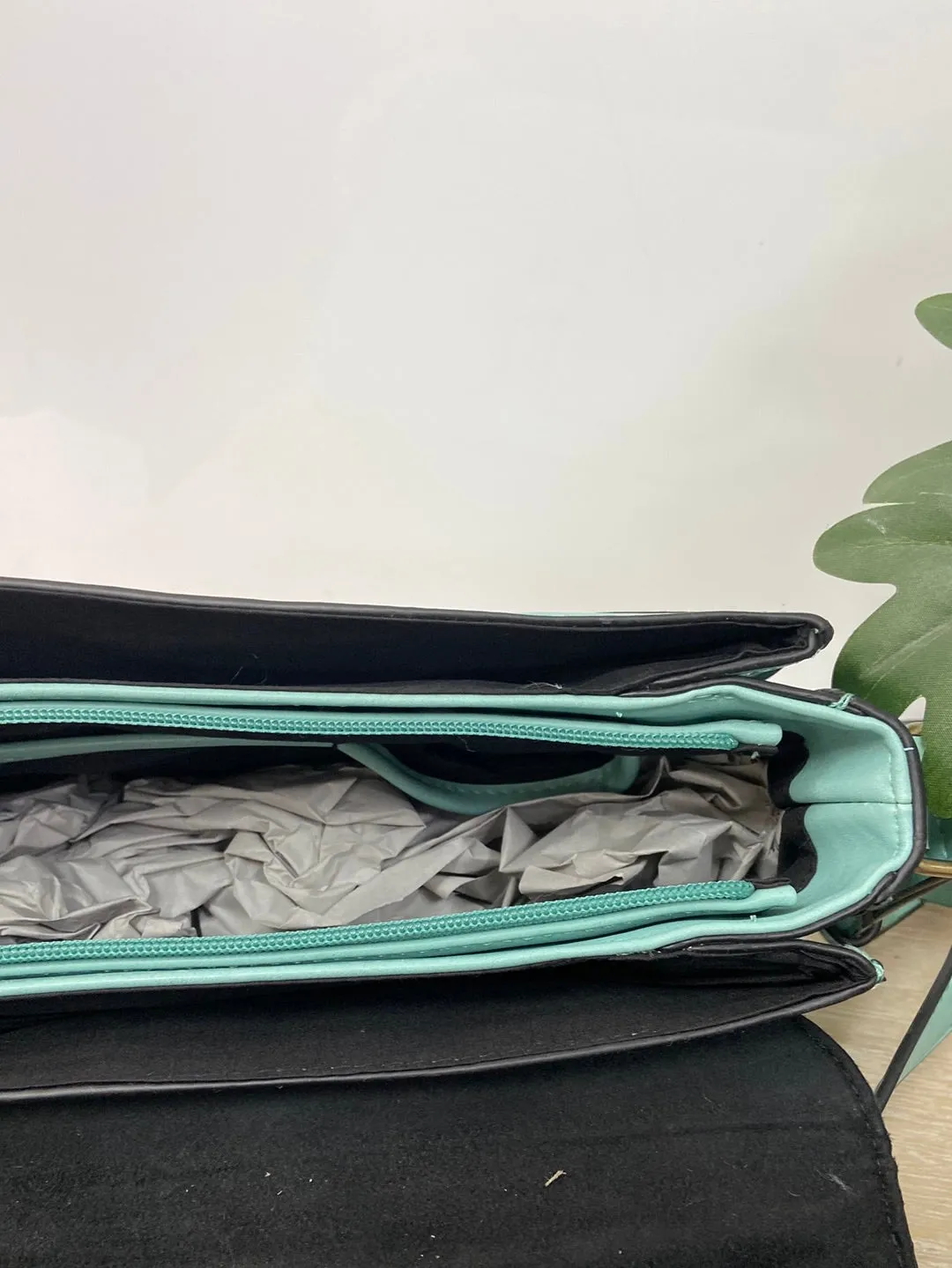 MISAKO.Bolso bandolero azul turquesa mediano
