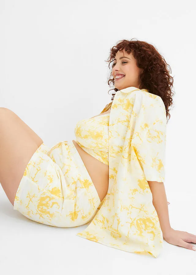 Pijama corto blanco crema-amarillo suave estampado