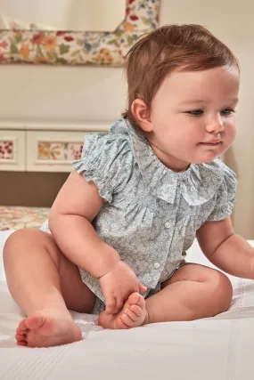 Pijama de florecitas azul claro